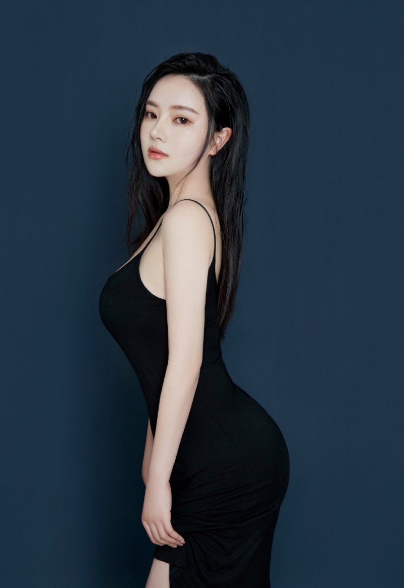 丰满尤物肌肤雪白盈润妹子3