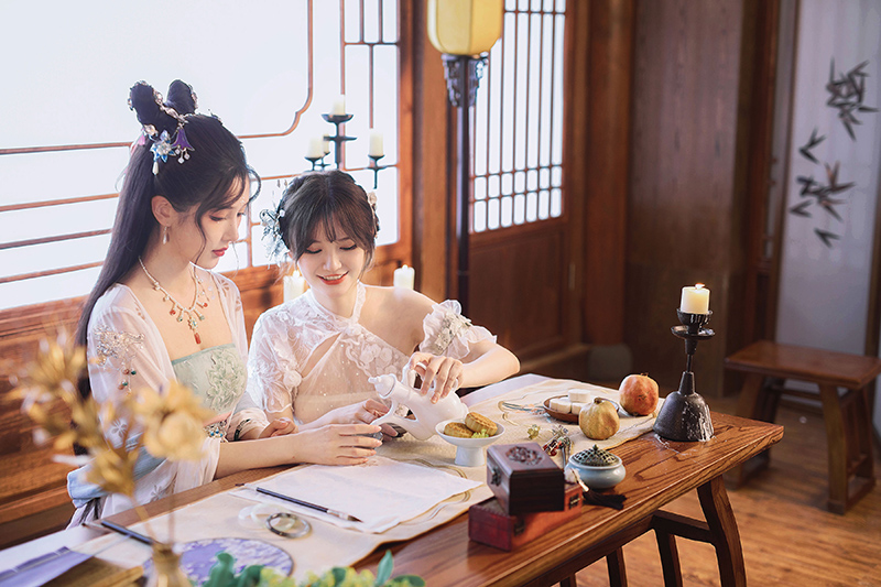 两位古装美人闺阁煮茶小聚古风写真（二）