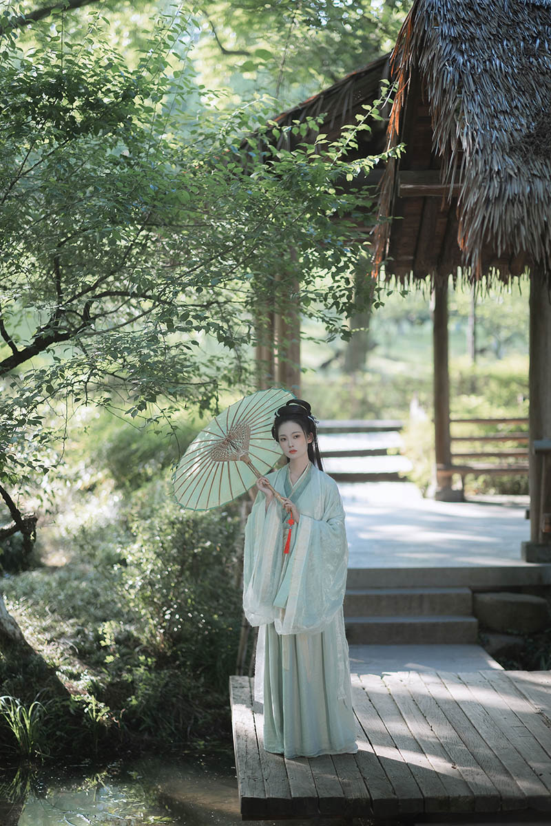 绿意古亭温柔古装美人氛围感图集（三）
